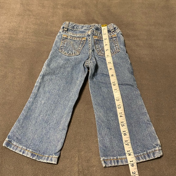 💥3/$25💥 Size 3 Years BabyGap 1969 Toddler Jeans. Distressed Denim Adjust Waist - Picture 4 of 5